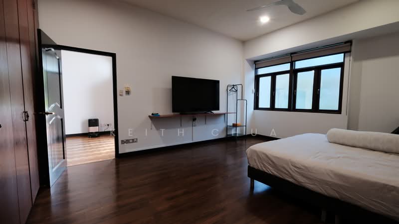 Rare Meyer Road Detached House, , 6 Bedrooms, 7,000 sqft, Detached House For Rent, by Keith Chua, 500160911 - Bedroom - PropertyGuru.com.sg