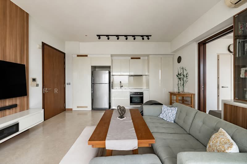 Spottiswoode Residences, 48 Spottiswoode Park Road, 1 Bedroom, 603 sqft, Condominium For Sale, by Florence Ho, 500160916 - Living Room - PropertyGuru.com.sg