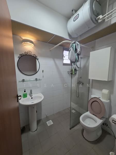 117A Jalan Tenteram, 117A Jalan Tenteram, Room Rental, 107 sqft, HDB Flat For Rent, by Tessa Chan, 500160936 - Bathroom - PropertyGuru.com.sg