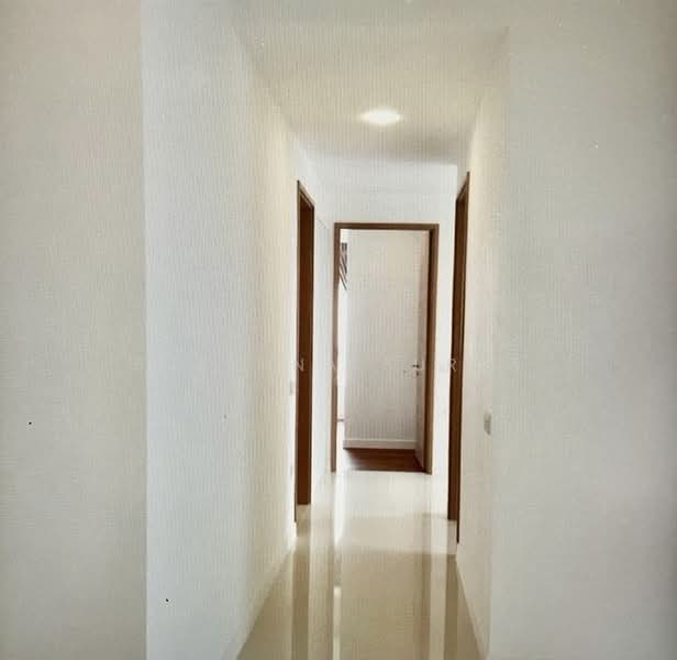 d'Leedon (Former Farrer Court), 13 Leedon Heights, 3 Bedrooms, 1,485 sqft, Condominium For Rent, by Suzanna Surya, 500160939 - Corridor - PropertyGuru.com.sg
