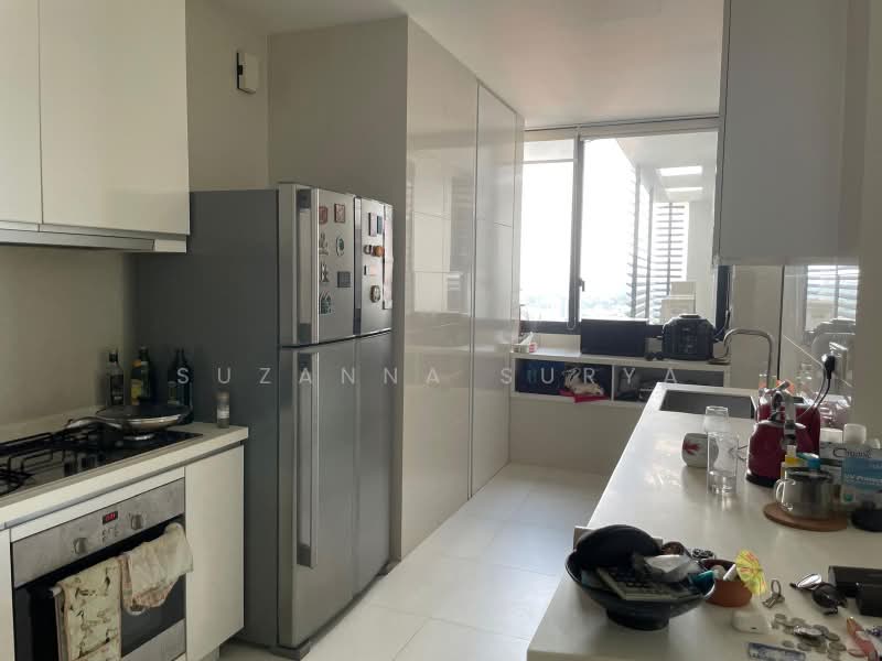 d'Leedon (Former Farrer Court), 13 Leedon Heights, 3 Bedrooms, 1,485 sqft, Condominium For Rent, by Suzanna Surya, 500160939 - Kitchen - PropertyGuru.com.sg
