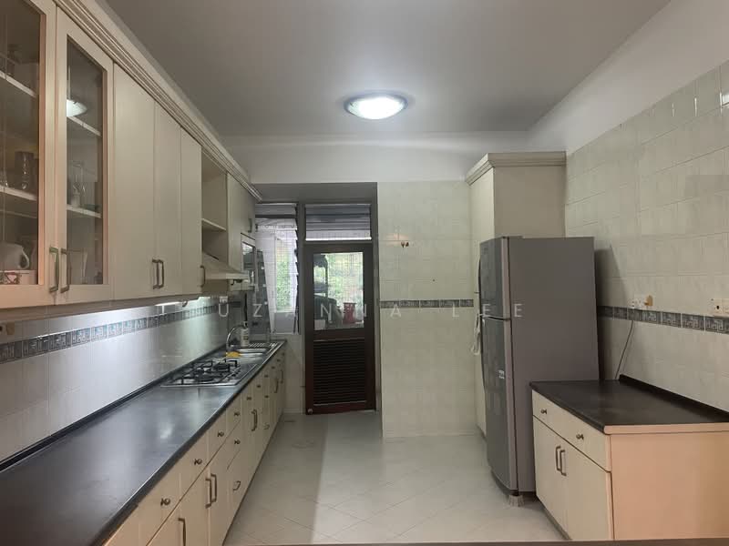 Clementi Park, 010101 Sunset Drive, 3 Bedrooms, 2,185 sqft, Condominium For Sale, by Suzanna Lee, 500160944 - Kitchen - PropertyGuru.com.sg