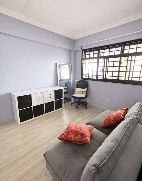 404 Jurong West Street 42, 404 Jurong West Street 42, 3 Bedrooms, 1,119 sqft, HDB Flat For Sale, by Delvin Ong, 500160947 - Living Room - PropertyGuru.com.sg