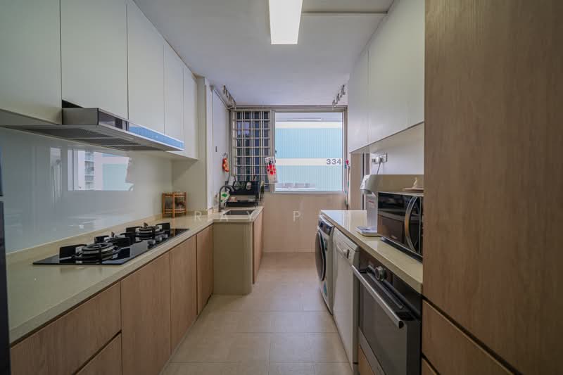 333 Woodlands Street 32, 333 Woodlands Street 32, 3 Bedrooms, 893 sqft, HDB Flat For Sale, by Ray Peh, 500160955 - Kitchen - PropertyGuru.com.sg