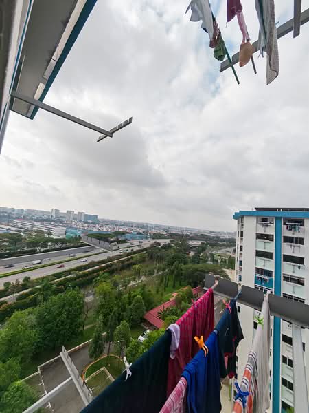 558 Ang Mo Kio Avenue 10, 558 Ang Mo Kio Avenue 10, 2 Bedrooms, 721 sqft, HDB Flat For Sale, by Alvin Lee, 500160957 - Exterior - PropertyGuru.com.sg