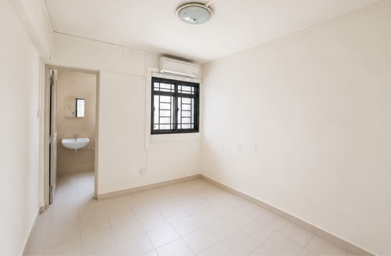 558 Ang Mo Kio Avenue 10, 558 Ang Mo Kio Avenue 10, 2 Bedrooms, 721 sqft, HDB Flat For Sale, by Alvin Lee, 500160957 - Bedroom - PropertyGuru.com.sg