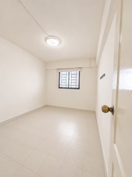 558 Ang Mo Kio Avenue 10, 558 Ang Mo Kio Avenue 10, 2 Bedrooms, 721 sqft, HDB Flat For Sale, by Alvin Lee, 500160957 - Common room - PropertyGuru.com.sg