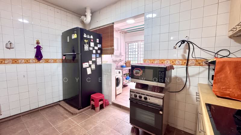 754 Pasir Ris Street 71, 754 Pasir Ris Street 71, 3 Bedrooms, 1,119 sqft, HDB Flat For Rent, by Joyce M Wong, 500160970 - Kitchen - PropertyGuru.com.sg