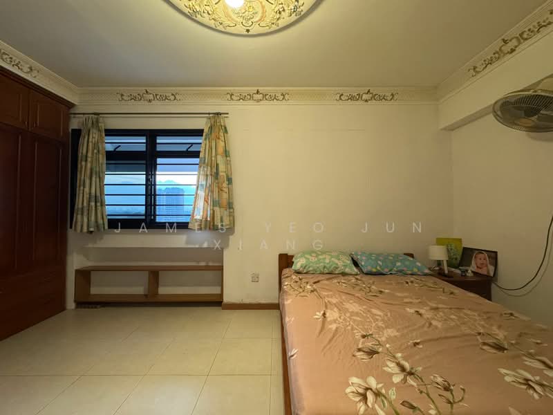 143 Lorong 2 Toa Payoh, 143 Lorong 2 Toa Payoh, Room Rental, 300 sqft, HDB Flat For Rent, by James Yeo Jun Xiang, 500160977 - Bedroom - PropertyGuru.com.sg