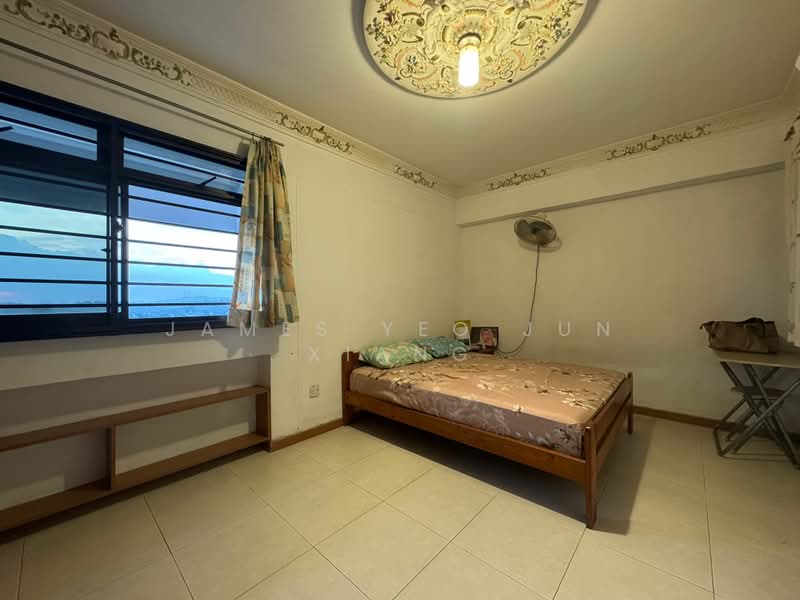 143 Lorong 2 Toa Payoh, 143 Lorong 2 Toa Payoh, Room Rental, 300 sqft, HDB Flat For Rent, by James Yeo Jun Xiang, 500160977 - Bedroom - PropertyGuru.com.sg