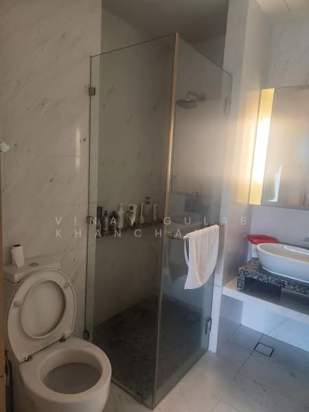 The Residences at W Sentosa Cove, 1 Ocean Way, 2 Bedrooms, 1,259 sqft, Condominium For Rent, by Vinay Gulab Khanchandani ( Vincent ), 500160982 - Bathroom - PropertyGuru.com.sg