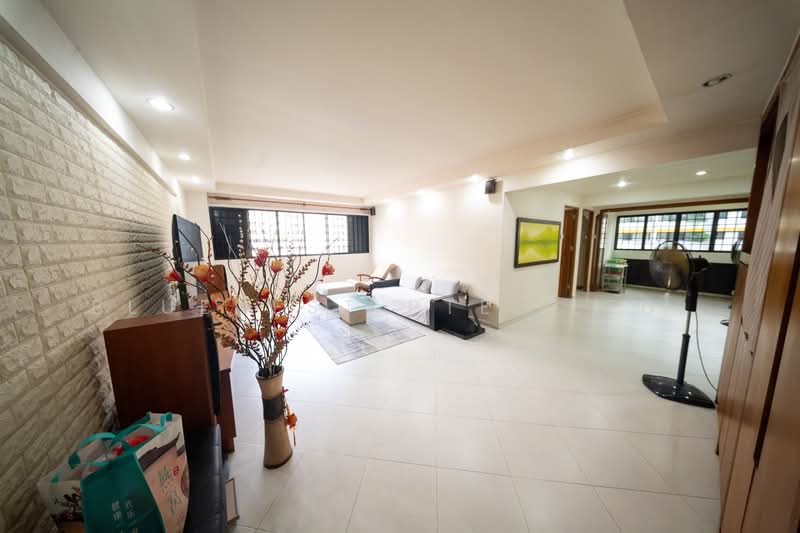 539 Ang Mo Kio Avenue 10, 539 Ang Mo Kio Avenue 10, 3 Bedrooms, 1,270 sqft, HDB Flat For Sale, by KENNETH CHUA, 500160988 - Living Room - PropertyGuru.com.sg