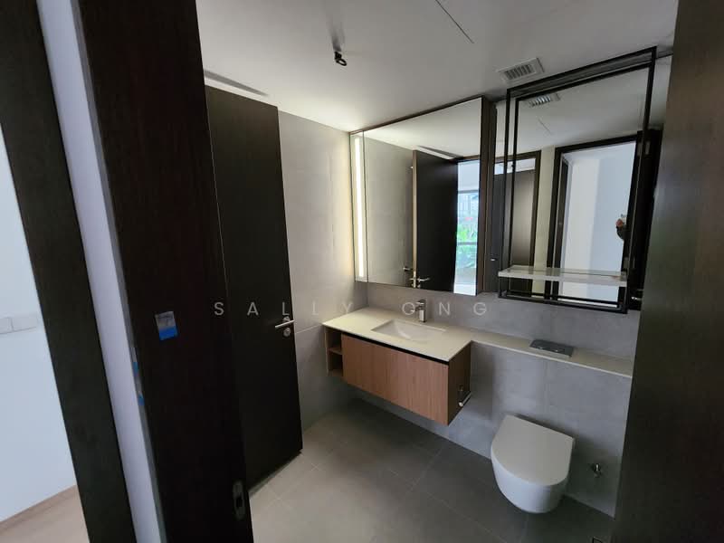 JadeScape, 6 Shunfu Road, 2 Bedrooms, 646 sqft, Condominium For Sale, by Sally Ong, 500160989 - Bathroom - PropertyGuru.com.sg