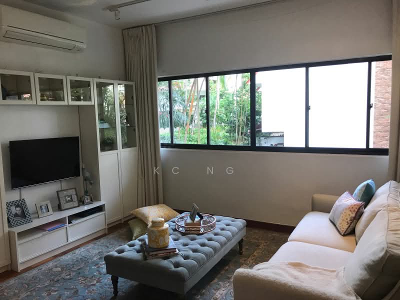 Villa Delle Rose, Taman Nakhoda, 4 Bedrooms, 3,337 sqft, Condominium For Sale, by KC Ng, 500160994 - Living Room - PropertyGuru.com.sg