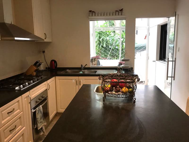 Villa Delle Rose, Taman Nakhoda, 4 Bedrooms, 3,337 sqft, Condominium For Sale, by KC Ng, 500160994 - Kitchen - PropertyGuru.com.sg