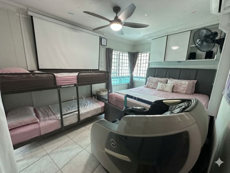 468B Admiralty Drive, 468B Admiralty Drive, 4 Bedrooms, 1,270 sqft, HDB Flat For Sale, by Lyn Seow, 500161000 - Bedroom - PropertyGuru.com.sg