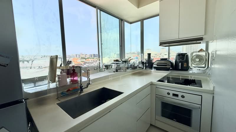 Centrina, 11 Everitt Road North, 2 Bedrooms, 1,238 sqft, Apartment For Rent, by Rachel Renee Lim, 500161001 - Kitchen - PropertyGuru.com.sg