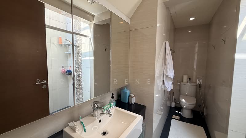 Centrina, 11 Everitt Road North, 2 Bedrooms, 1,238 sqft, Apartment For Rent, by Rachel Renee Lim, 500161001 - Bathroom - PropertyGuru.com.sg