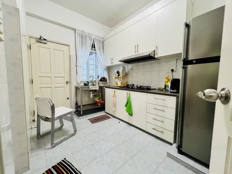 Jalan Elok, Jalan Elok, 4 Bedrooms, 4,481 sqft, Corner Terrace For Sale, by Shaik Raheem, 500161002 - Kitchen - PropertyGuru.com.sg