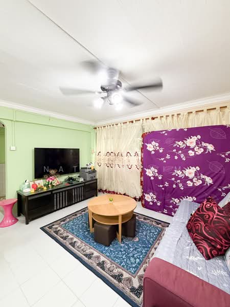 289 Yishun Avenue 6, 289 Yishun Avenue 6, 3 Bedrooms, 1,313 sqft, HDB Flat For Sale, by Natalie Lim, 500161009 - Living Room - PropertyGuru.com.sg