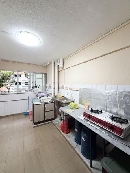 289 Yishun Avenue 6, 289 Yishun Avenue 6, 3 Bedrooms, 1,313 sqft, HDB Flat For Sale, by Natalie Lim, 500161009 - Kitchen - PropertyGuru.com.sg