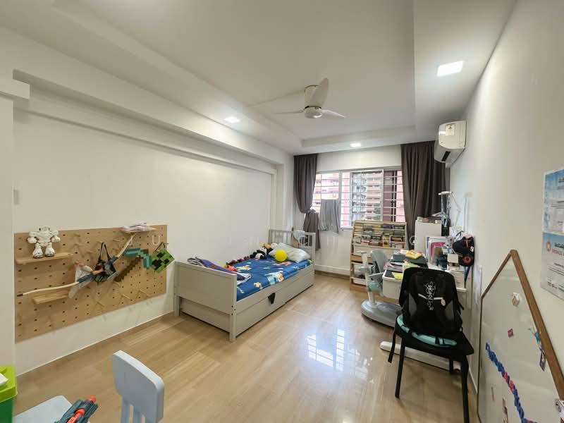 438 Choa Chu Kang Avenue 4, 438 Choa Chu Kang Avenue 4, 4 Bedrooms, 1,431 sqft, HDB Flat For Rent, by Justin Chong, 500161010 - Bedroom - PropertyGuru.com.sg