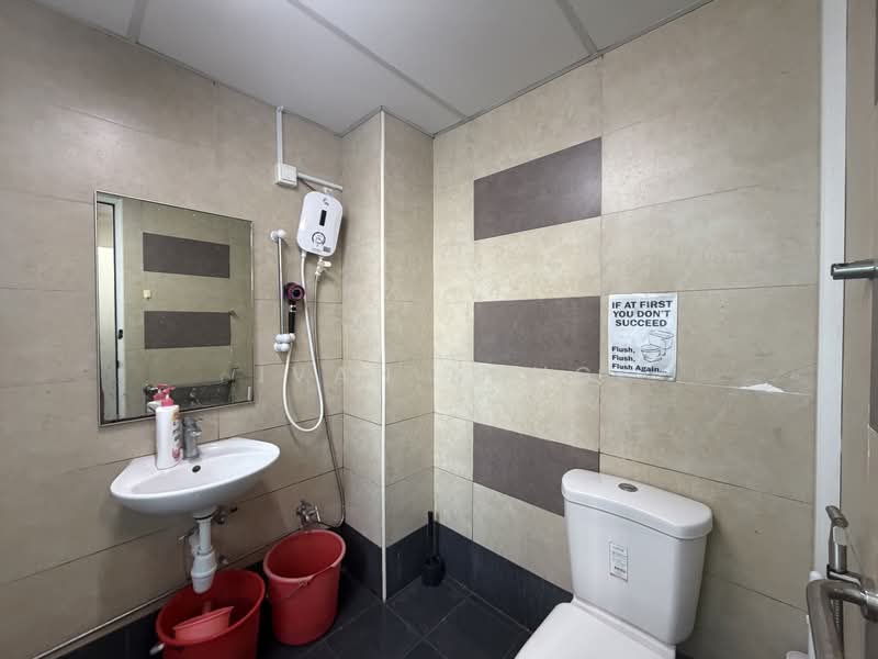 Midview City, 26 Sin Ming Lane, 1,496 sqft, Light Industrial (B1) For Rent, by Ivan Kang, 500161028 - Bathroom - CommercialGuru.com.sg