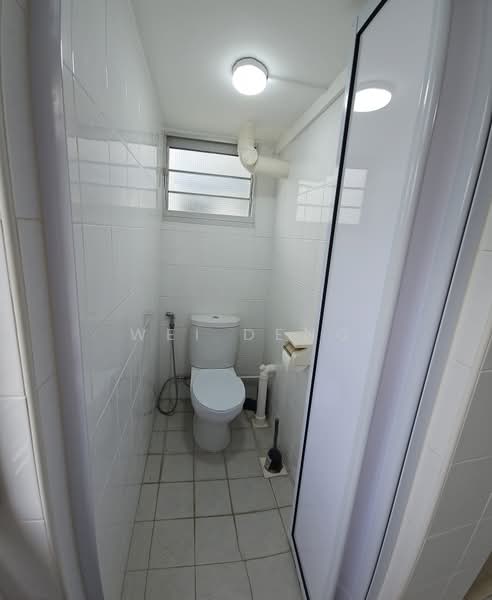 176 Boon Lay Drive, 176 Boon Lay Drive, Room Rental, 950 sqft, HDB Flat For Rent, by WEI DENG, 500161029 - Bathroom - PropertyGuru.com.sg