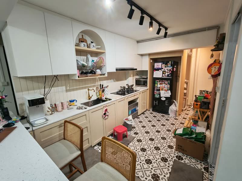 414 Commonwealth Avenue West, 414 Commonwealth Avenue West, 3 Bedrooms, 1,345 sqft, HDB Flat For Sale, by Patrick Chee, 500161033 - Kitchen - PropertyGuru.com.sg