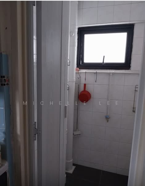 159 Lorong 1 Toa Payoh, 159 Lorong 1 Toa Payoh, Room Rental, 180 sqft, HDB Flat For Rent, by Michelle Lee, 500161051 - Bathroom - PropertyGuru.com.sg