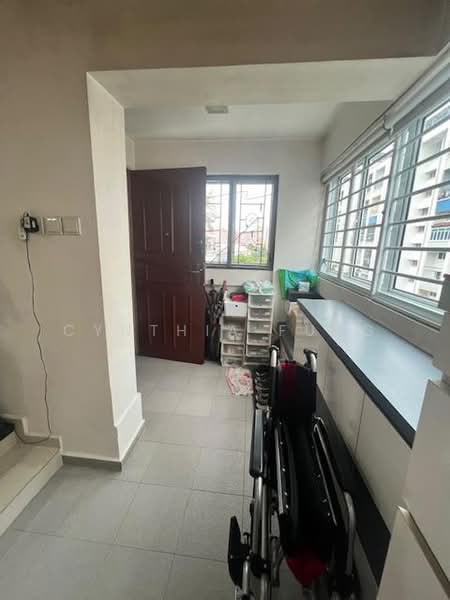 108 Bedok Reservoir Road, 108 Bedok Reservoir Road, 3 Bedrooms, 1,066 sqft, HDB Flat For Rent, by Cynthia Fung, 500161054 - Entrance - PropertyGuru.com.sg