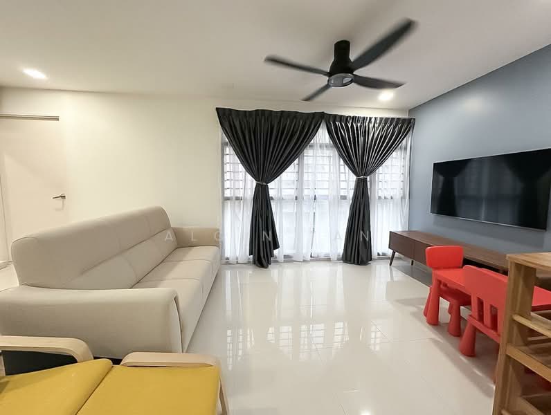 673C Jurong West Street 65, 673C Jurong West Street 65, 3 Bedrooms, 1,194 sqft, HDB Flat For Sale, by Algin Tan, 500161056 - Living Room - PropertyGuru.com.sg