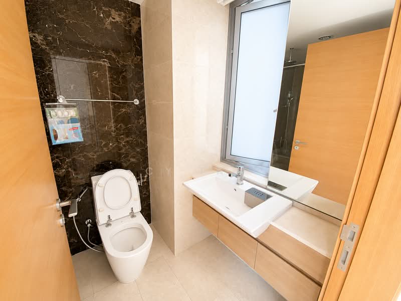 Centro Residences, 59 Ang Mo Kio Avenue 8, 4 Bedrooms, 1,281 sqft, Condominium For Sale, by CY TAN, 500161058 - Bathroom - PropertyGuru.com.sg