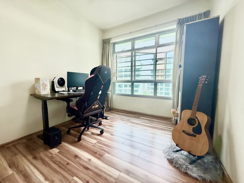 211C Compassvale Lane, 211C Compassvale Lane, 3 Bedrooms, 1,023 sqft, HDB Flat For Sale, by Iris Ho, 500161064 - Bedroom 2 - PropertyGuru.com.sg