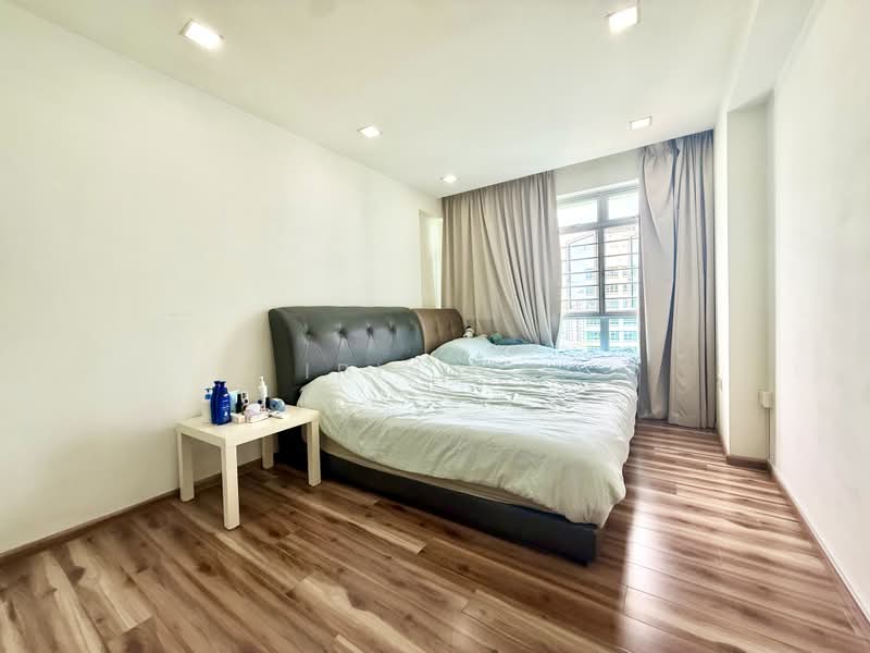 211C Compassvale Lane, 211C Compassvale Lane, 3 Bedrooms, 1,023 sqft, HDB Flat For Sale, by Iris Ho, 500161064 - Master Bedroom - PropertyGuru.com.sg