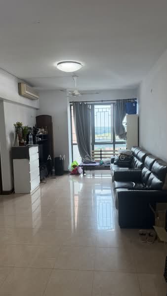 Regent Grove, 50 Choa Chu Kang North 7, 3 Bedrooms, 1,173 sqft, Condominium For Rent, by James Ng, 500161077 - Living Room - PropertyGuru.com.sg