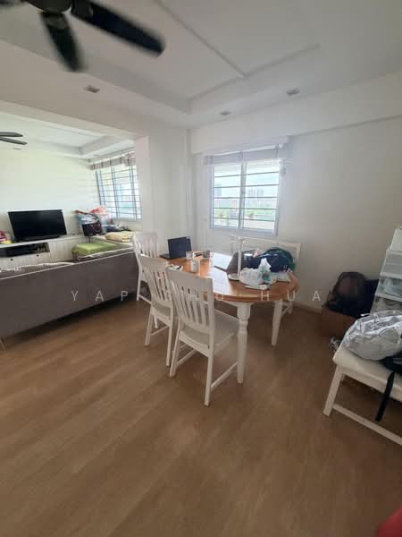 224 Bishan Street 23, 224 Bishan Street 23, 3 Bedrooms, 1,109 sqft, HDB Flat For Sale, by Yap Shu Hua, 500161093 - Living Room - PropertyGuru.com.sg