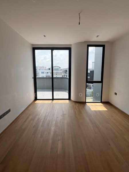 Brand New Rosyth Rd 4 Storey Semi-Detached with Pool, , 7 Bedrooms, 9,422 sqft, Semi-Detached House For Sale, by Kevin Yong, 500161100 - Master Bedroom - PropertyGuru.com.sg