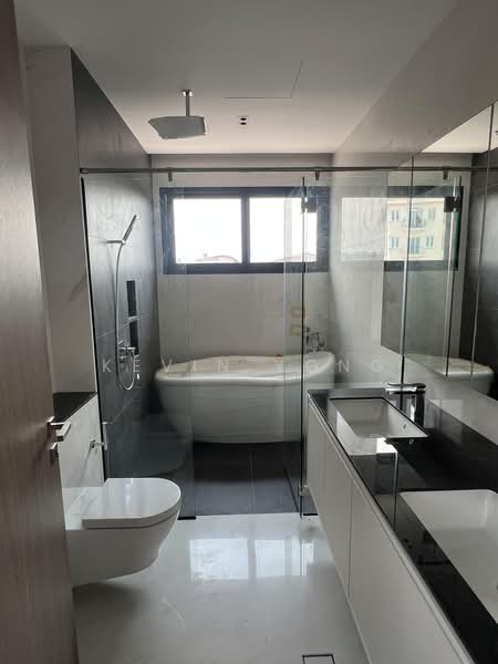 Brand New Rosyth Rd 4 Storey Semi-Detached with Pool, , 7 Bedrooms, 9,422 sqft, Semi-Detached House For Sale, by Kevin Yong, 500161100 - Master Bathroom - PropertyGuru.com.sg