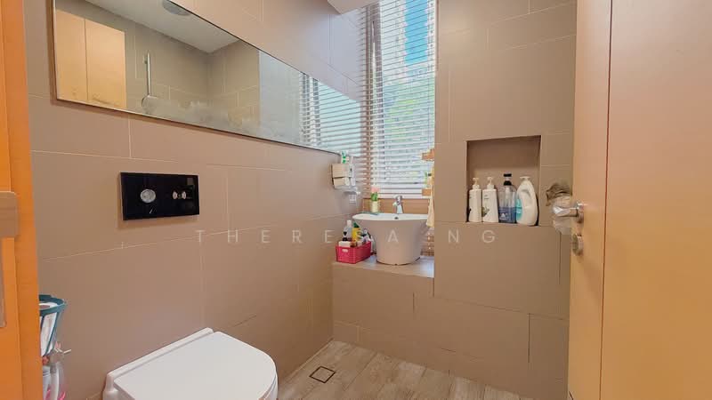 Versilia On Haig, 33 Ipoh Lane, 3 Bedrooms, 1,023 sqft, Condominium For Sale, by Theresa Ng, 500161104 - Bathroom - PropertyGuru.com.sg
