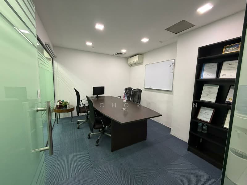 International Plaza, 10 Anson Road, 969 sqft, Office For Rent, by Chua Chor Boon, 500161117 - Interior - CommercialGuru.com.sg