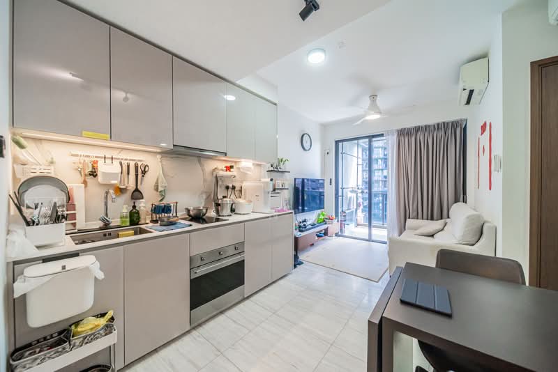 Parc Esta, 822 Sims Avenue, 2 Bedrooms, 603 sqft, Condominium For Sale, by Kin ,, 500161138 - Kitchen - PropertyGuru.com.sg