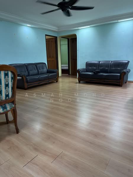 422 Tampines Street 41, 422 Tampines Street 41, 3 Bedrooms, 11,945 sqft, HDB Flat For Sale, by Asmah Mohd Noor, 500161151 - Living Room - PropertyGuru.com.sg