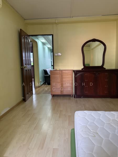 422 Tampines Street 41, 422 Tampines Street 41, 3 Bedrooms, 11,945 sqft, HDB Flat For Sale, by Asmah Mohd Noor, 500161151 - Bedroom - PropertyGuru.com.sg