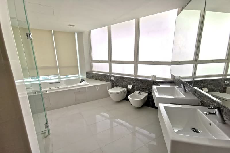 Saint Thomas Suites, 33 St Thomas Walk, 4 Bedrooms, 3,757 sqft, Condominium For Rent, by Delvin Lim, 500161152 - Bathroom - PropertyGuru.com.sg