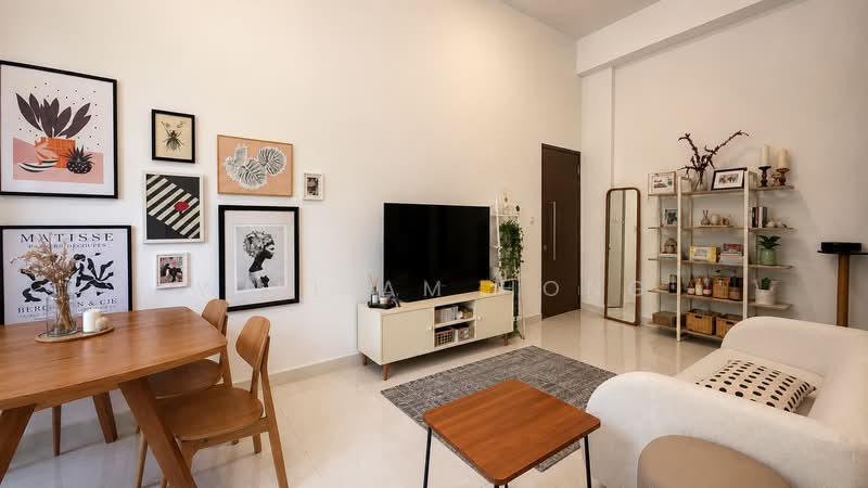 3-storey Inter-terrace near Serangoon MRT, Nex & Maris Stella & PLMGS, 3-storey Inter-terrace near Serangoon MRT, Nex & Maris Stella & PLMGS, 5 Bedrooms, 2,400 sqft, Terraced House For Sale, by William Hong, 500161166 - Living Room - PropertyGuru.com.sg