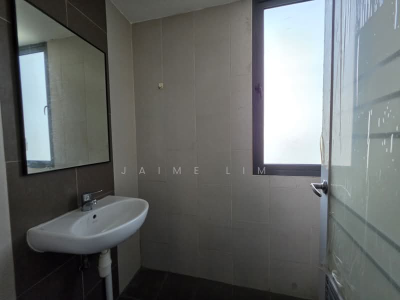 Wave 9, 71 Woodlands Industrial Park E9, 1,884 sqft, Factory / Workshop (B2) For Sale, by Jaime Lim, 500161169 - Bathroom - CommercialGuru.com.sg