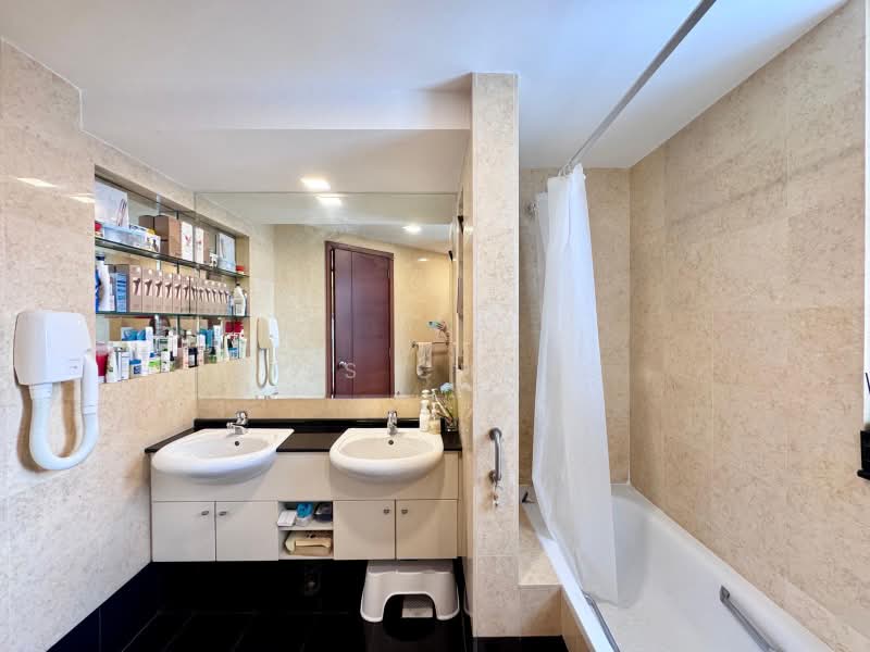 Rio Vista, 10 Upper Serangoon View, 3 Bedrooms, 1,249 sqft, Condominium For Sale, by Iris Chang, 500161176 - Bathroom - PropertyGuru.com.sg