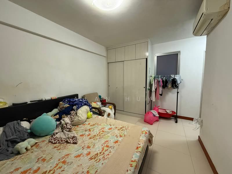 432B Yishun Avenue 1, 432B Yishun Avenue 1, 4 Bedrooms, 1,205 sqft, HDB Flat For Sale, by Alan Huy, 500161182 - Bedroom - PropertyGuru.com.sg
