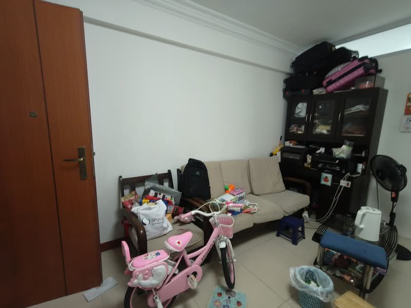 432B Yishun Avenue 1, 432B Yishun Avenue 1, 4 Bedrooms, 1,205 sqft, HDB Flat For Sale, by Alan Huy, 500161182 - Living Room - PropertyGuru.com.sg